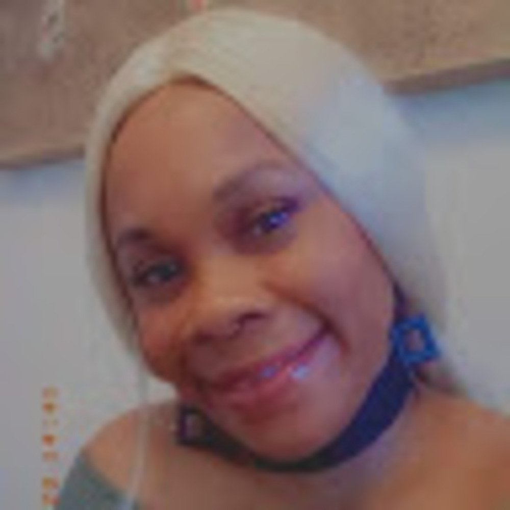 Meet your Posher, Latosha